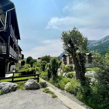 Apartment 30 M Next To Les Grands Bains